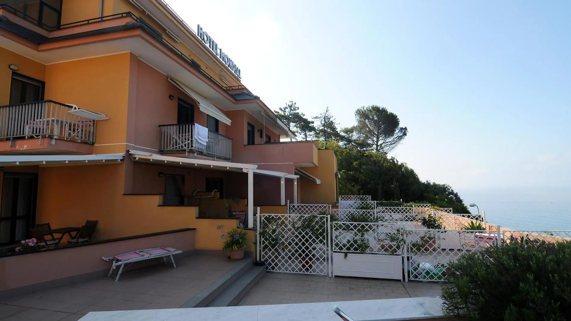 Hotel Residence Mondial Moneglia